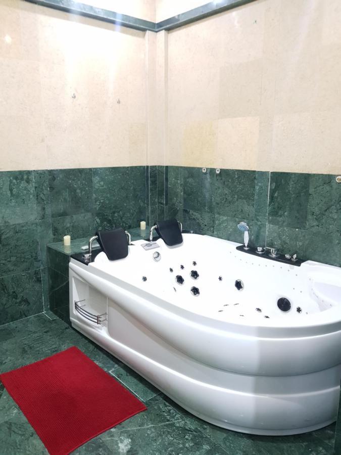 Lights Spa National Arena Mega Mall Monza 布加勒斯特 外观 照片